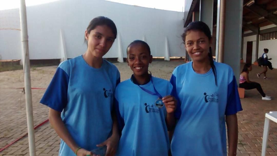 Sandy Monteiro disputou campeonato de futebol de sal&atilde;o na escola (Foto: Arquivo Pessoal)