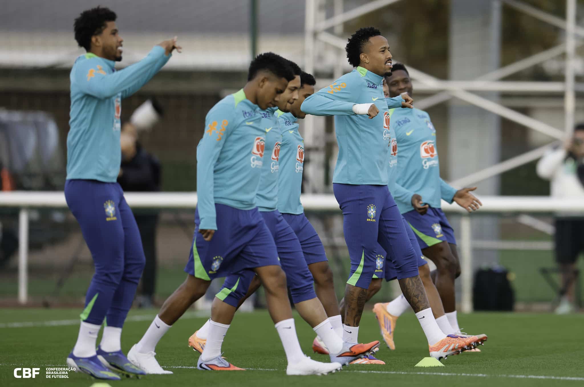 Sele&ccedil;&atilde;o se prepara em Londres para amistoso contra Senegal (Foto: @rafaelribeirorio/CBF)