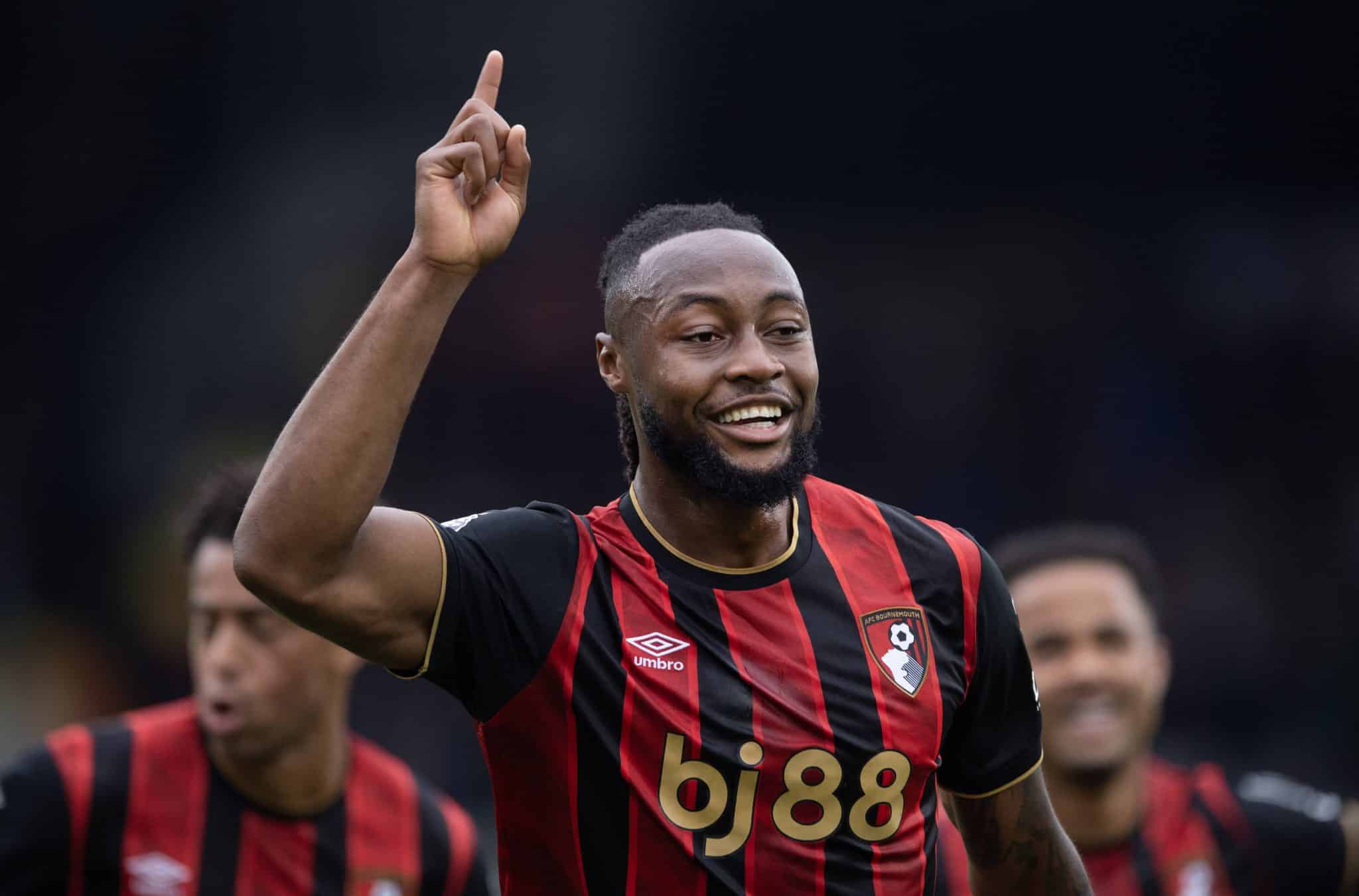 Semenyo celebra gol pelo Bournemouth