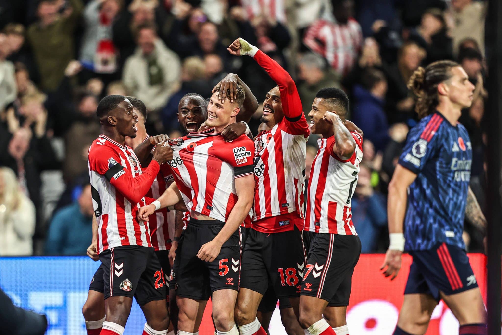 Gol emocionante contra Arsenal mant&eacute;m Sunderland como a surpresa da temporada