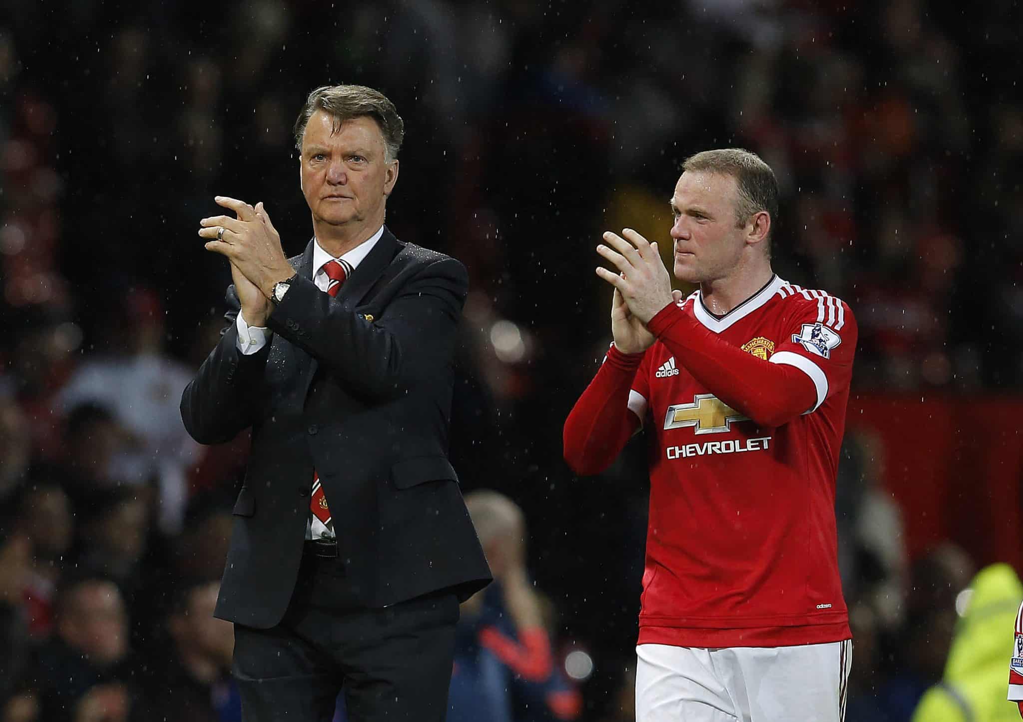 Louis van Gaal e Rooney nos tempos de Manchester United