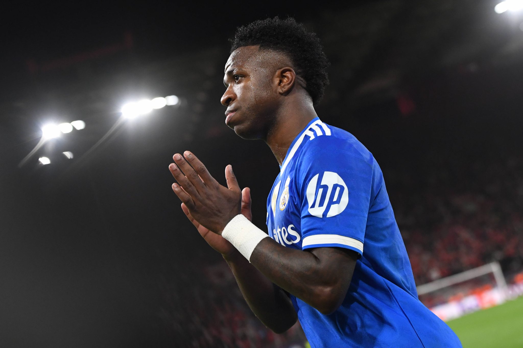 Como Vinicius Junior pode obrigar Xabi Alonso a rever planos no Real Madrid