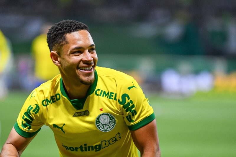 ‘Silenciar seus haters’: Como os espanhóis veem a presença de Vitor Roque na final da Libertadores