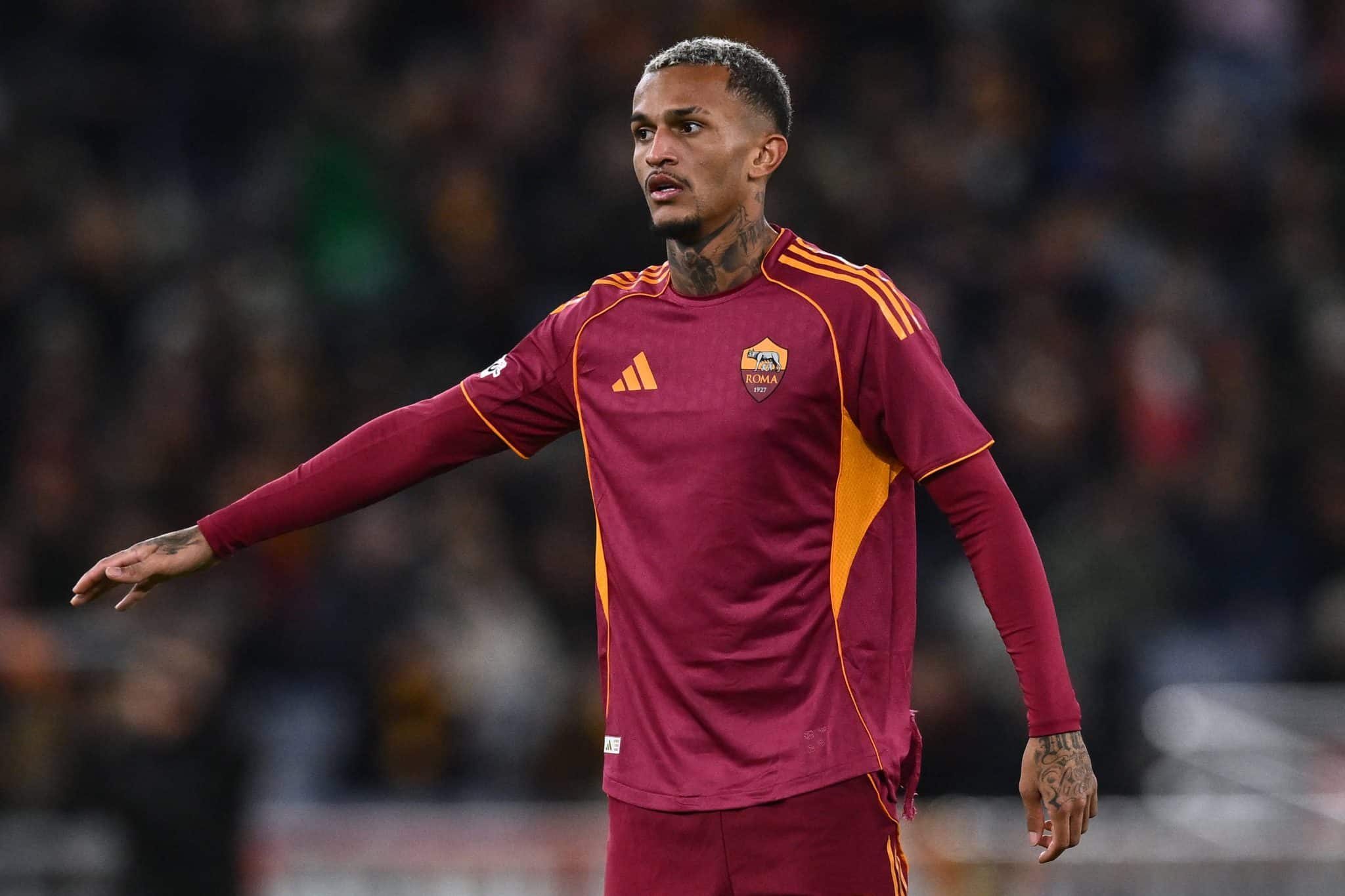 Wesley em a&ccedil;&atilde;o pela Roma