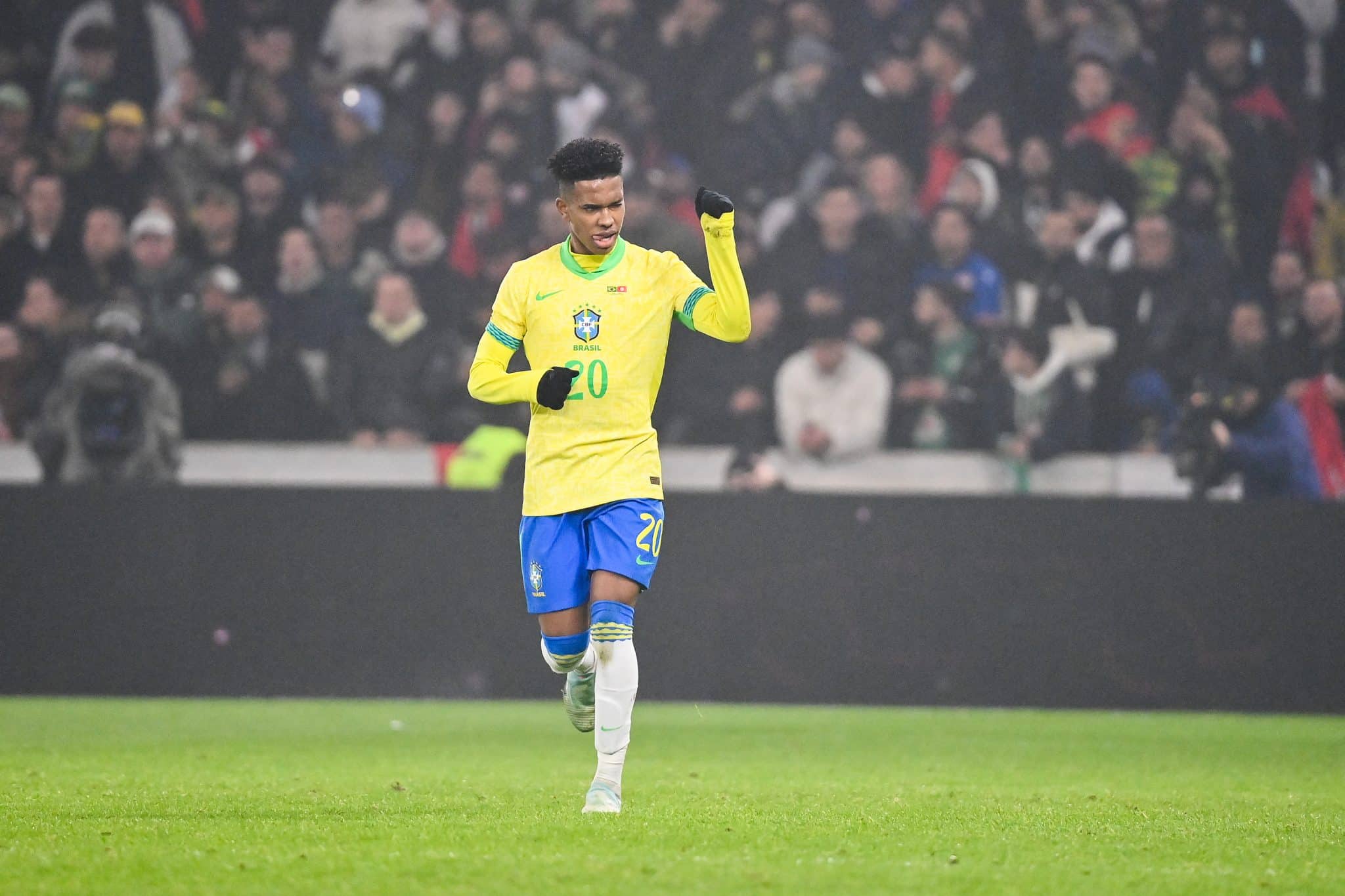 Est&ecirc;v&atilde;o &eacute; o grande jogador da Sele&ccedil;&atilde;o em 2025