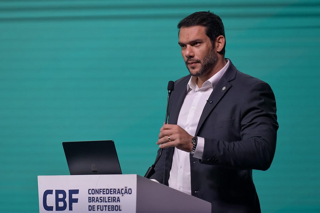 O presidente da CBF, Samir Xaud, em evento na sede da entidade