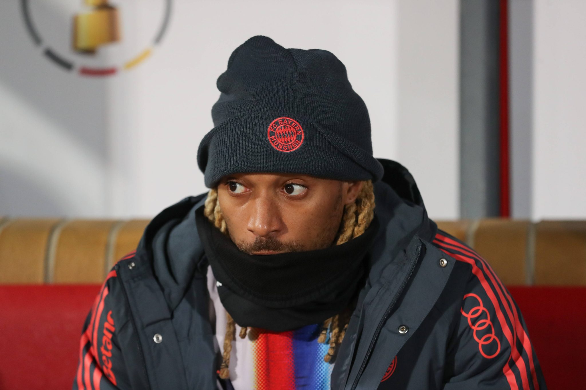 Sacha Boey durante jogo do Bayern