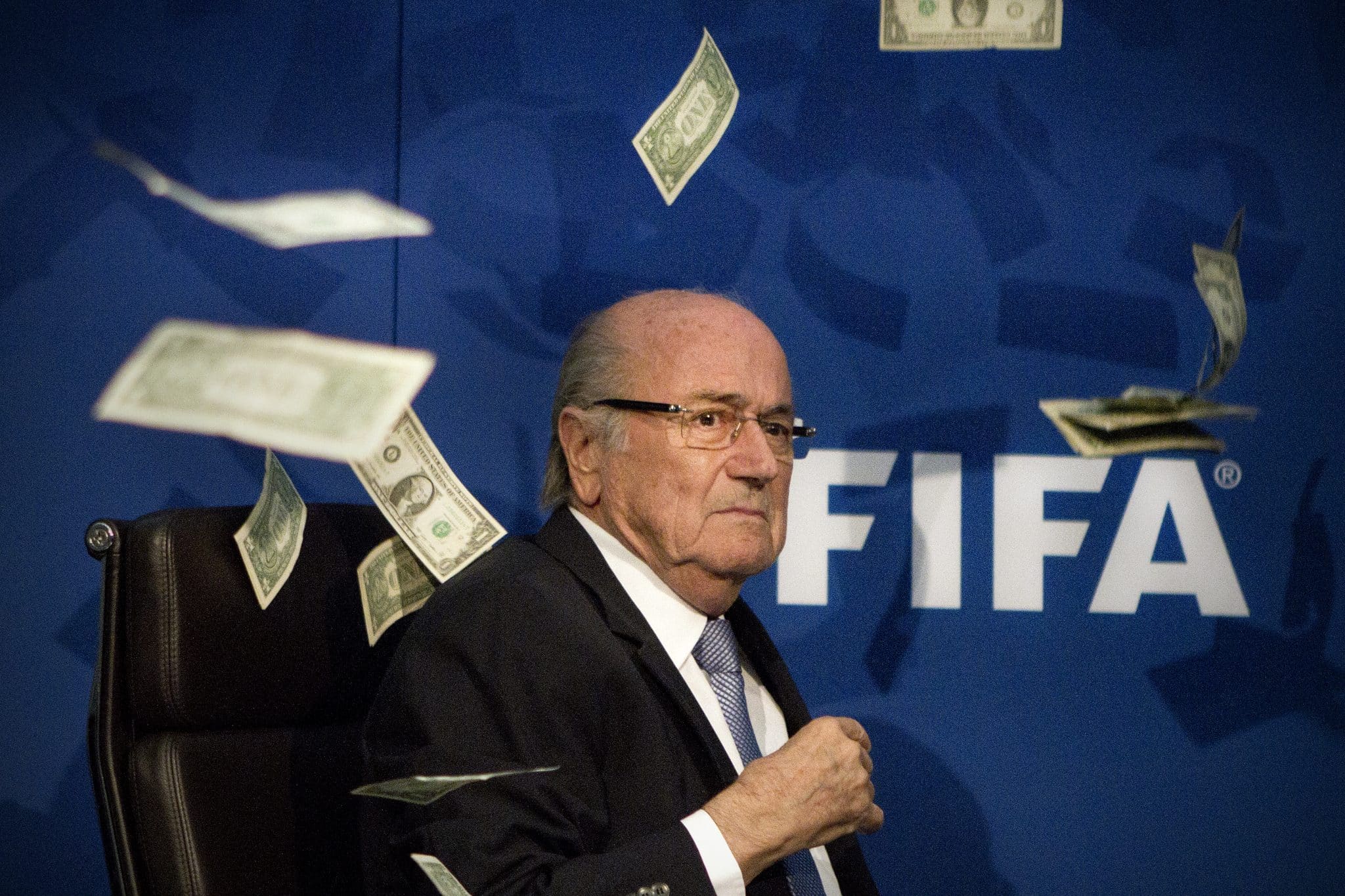 Sepp Blatter em coletiva durante esc&acirc;ndalo financeiro na Fifa