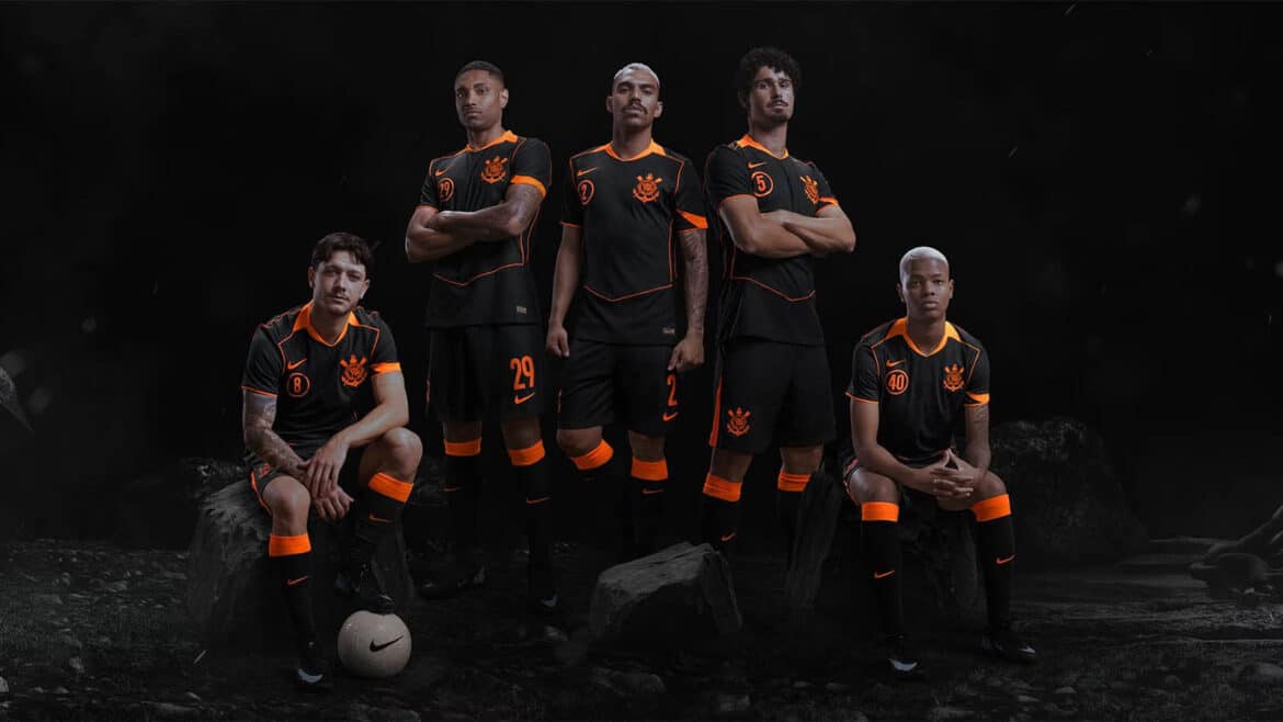 Terceira camisa do Corinthians tem o template da Total 90