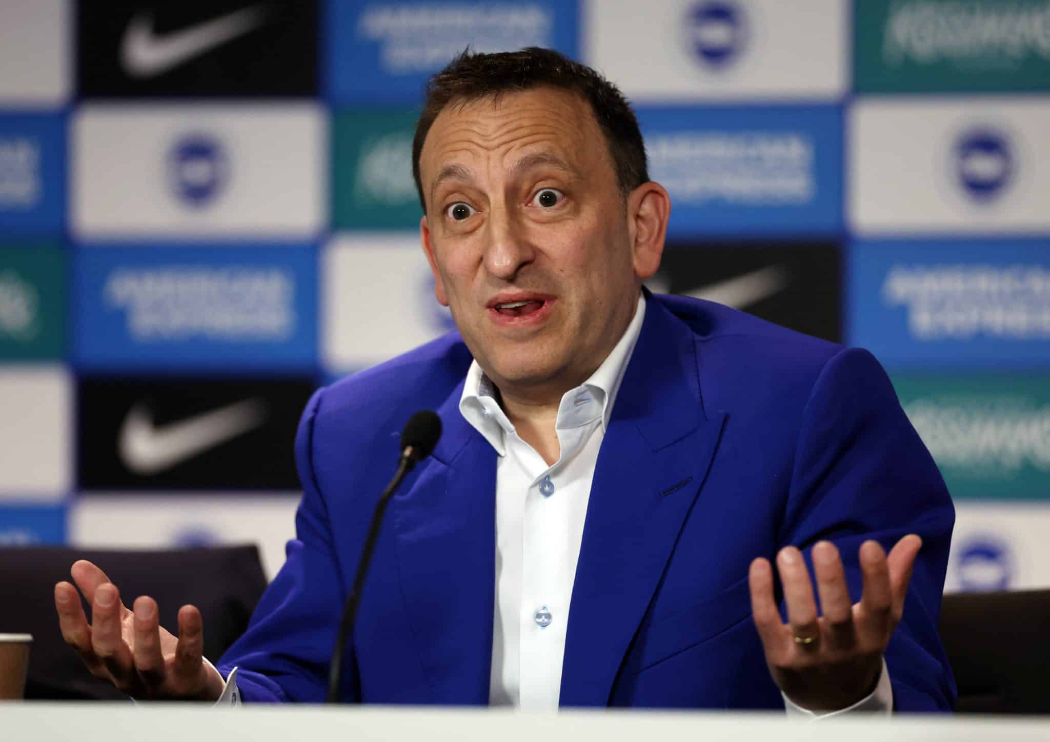Tony Bloom, dono do Brighton, durante entrevista coletiva
