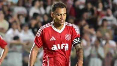 Inter e Vit&oacute;ria veem S&eacute;rie B cada vez mais perto, enquanto Fortaleza e Santos respiram