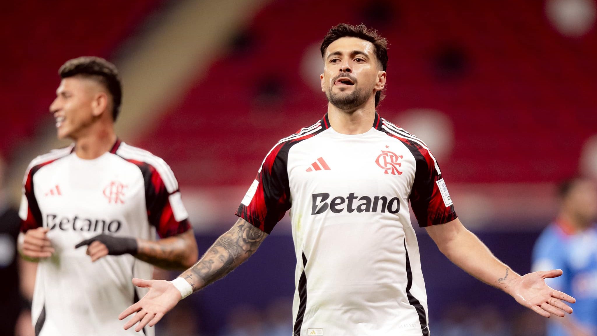 Flamengo quase paga por abrir m&atilde;o de DNA, mas corrige rota para vencer