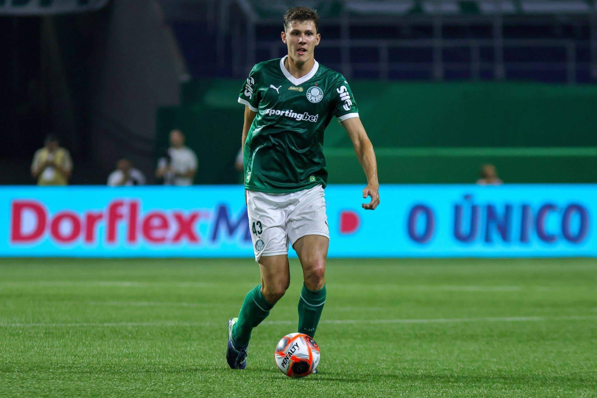 Benedetti em a&ccedil;&atilde;o pelo Palmeiras