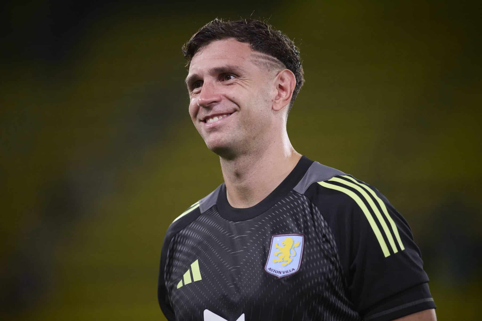 Dibu Mart&iacute;nez manda recado aos torcedores &agrave;s v&eacute;speras de sorteio da Copa do Mundo