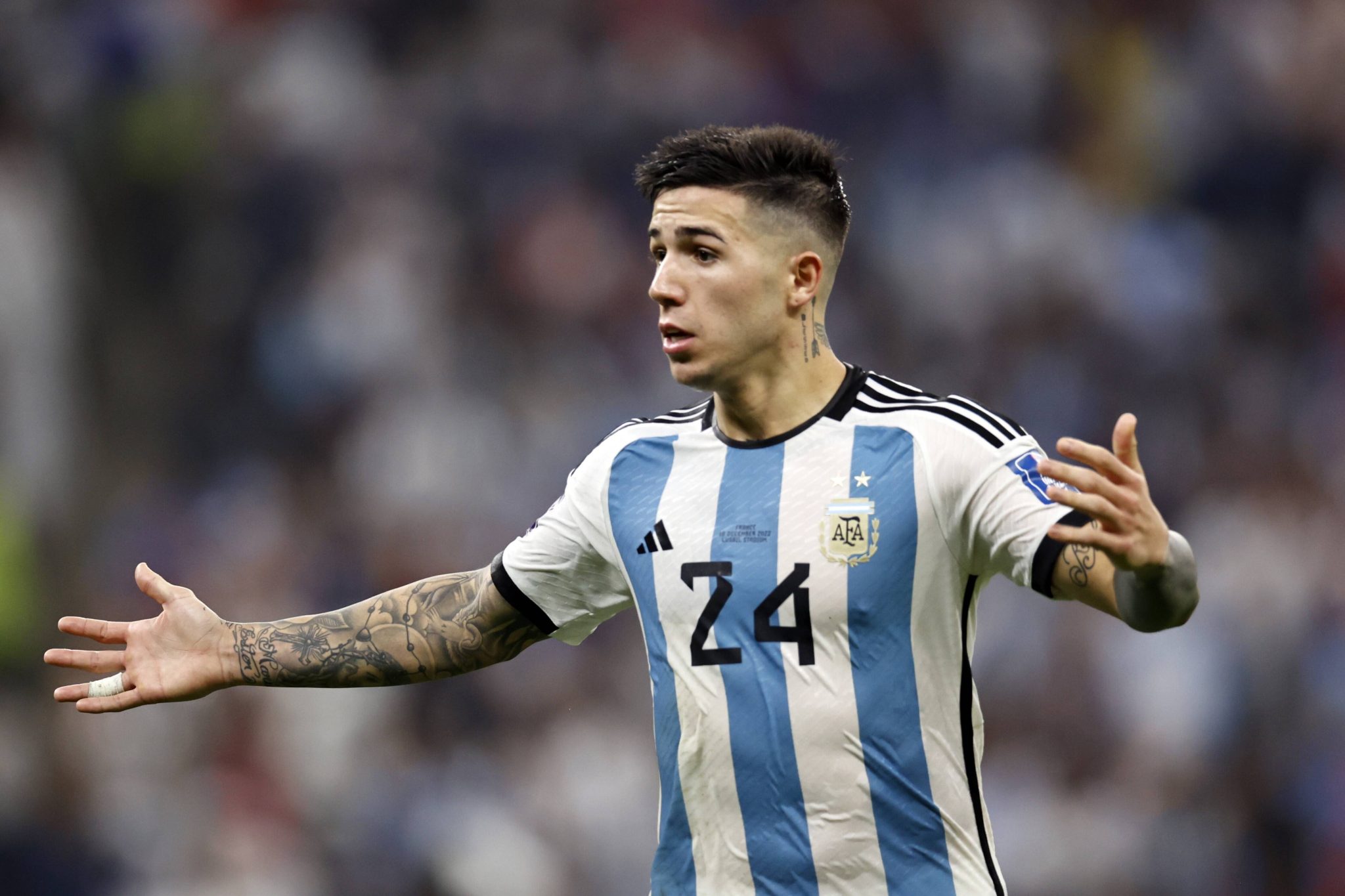 Enzo Fern&aacute;ndez em a&ccedil;&atilde;o pela sele&ccedil;&atilde;o argentina