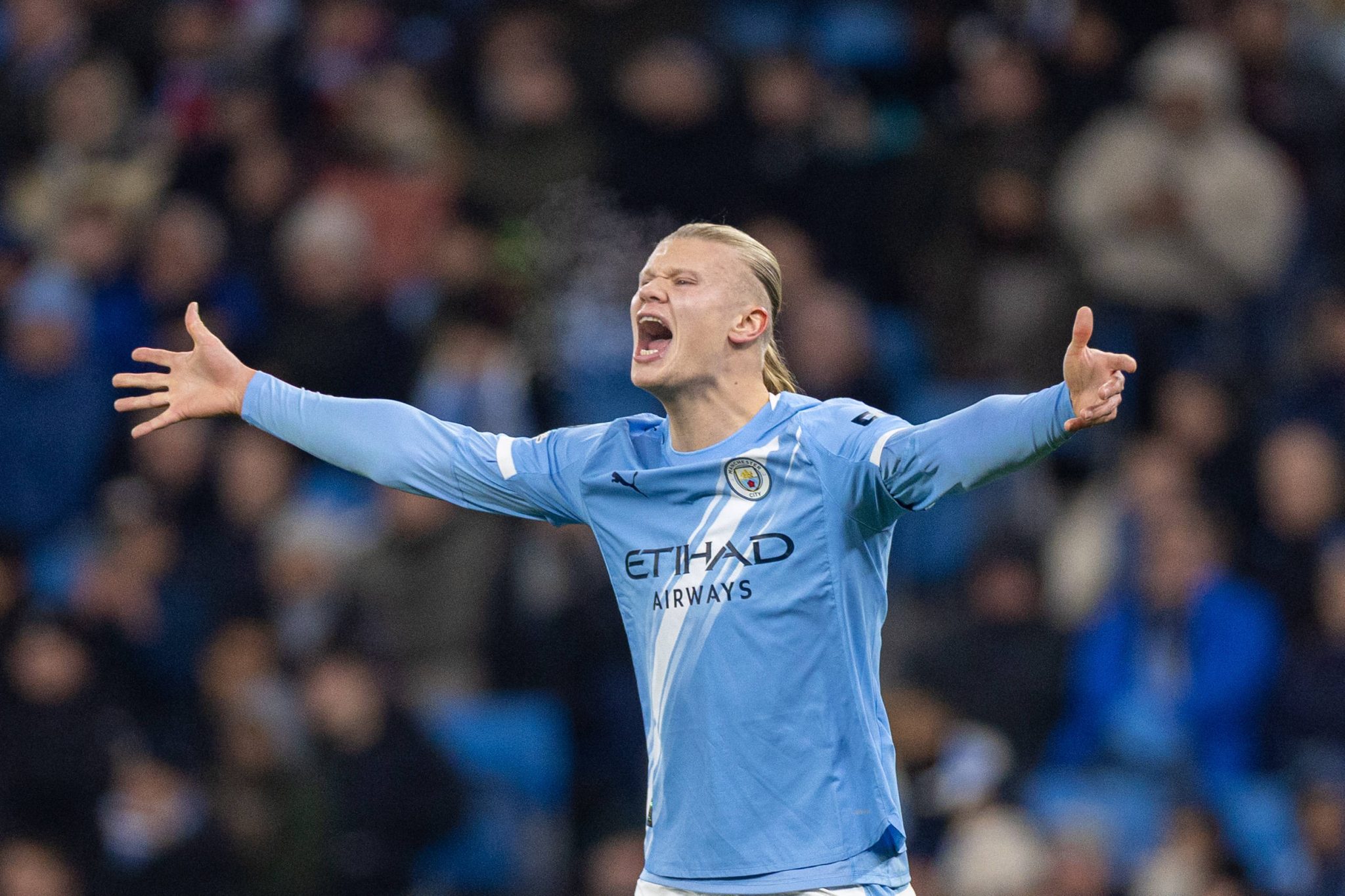 Por que Haaland &eacute; o centroavante perfeito para jogar nos limites do VAR?