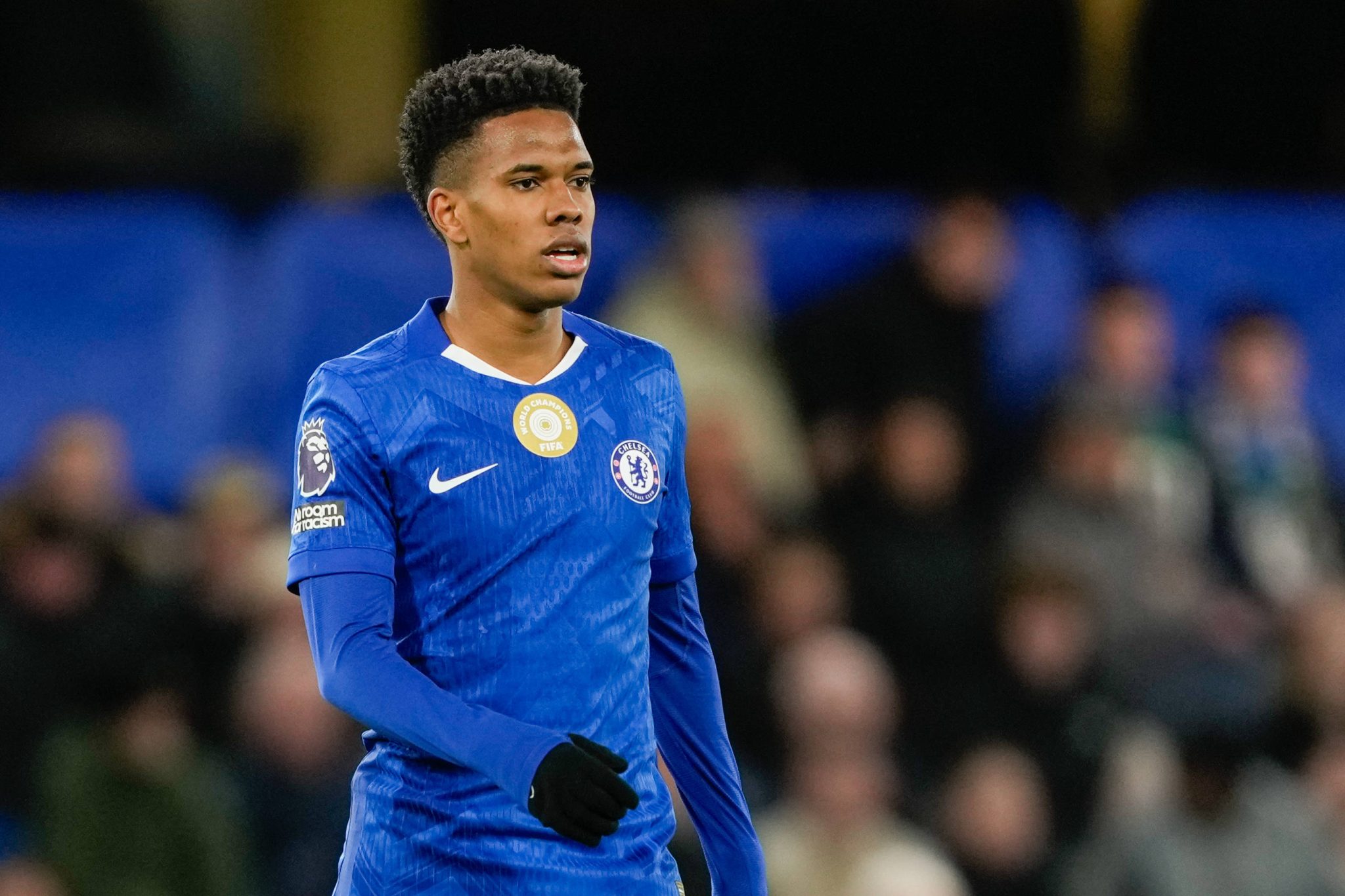 Est&ecirc;v&atilde;o, ponta do Chelsea 