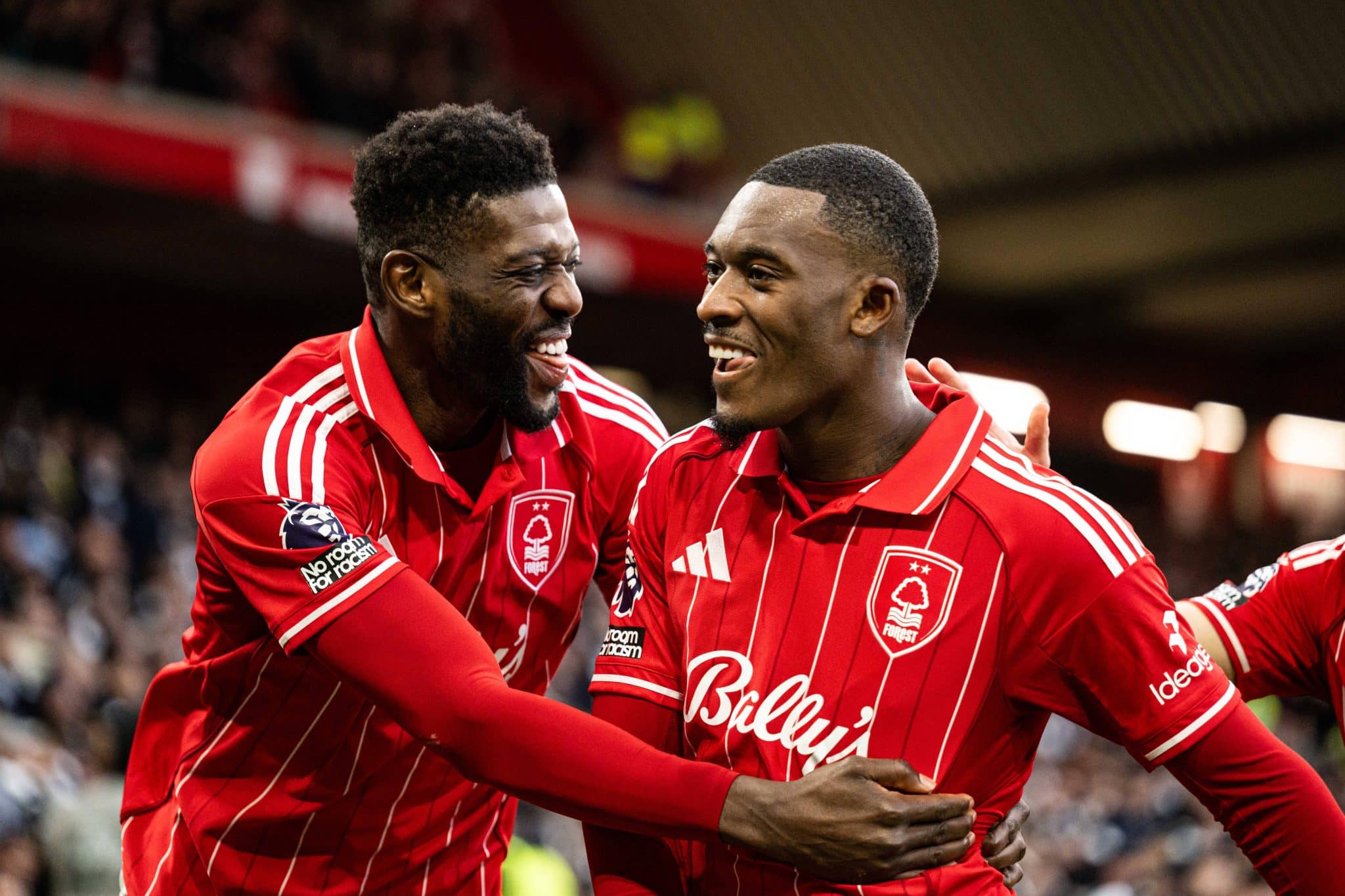 Hudson-Odoi comemora gol do Nottingham Forest