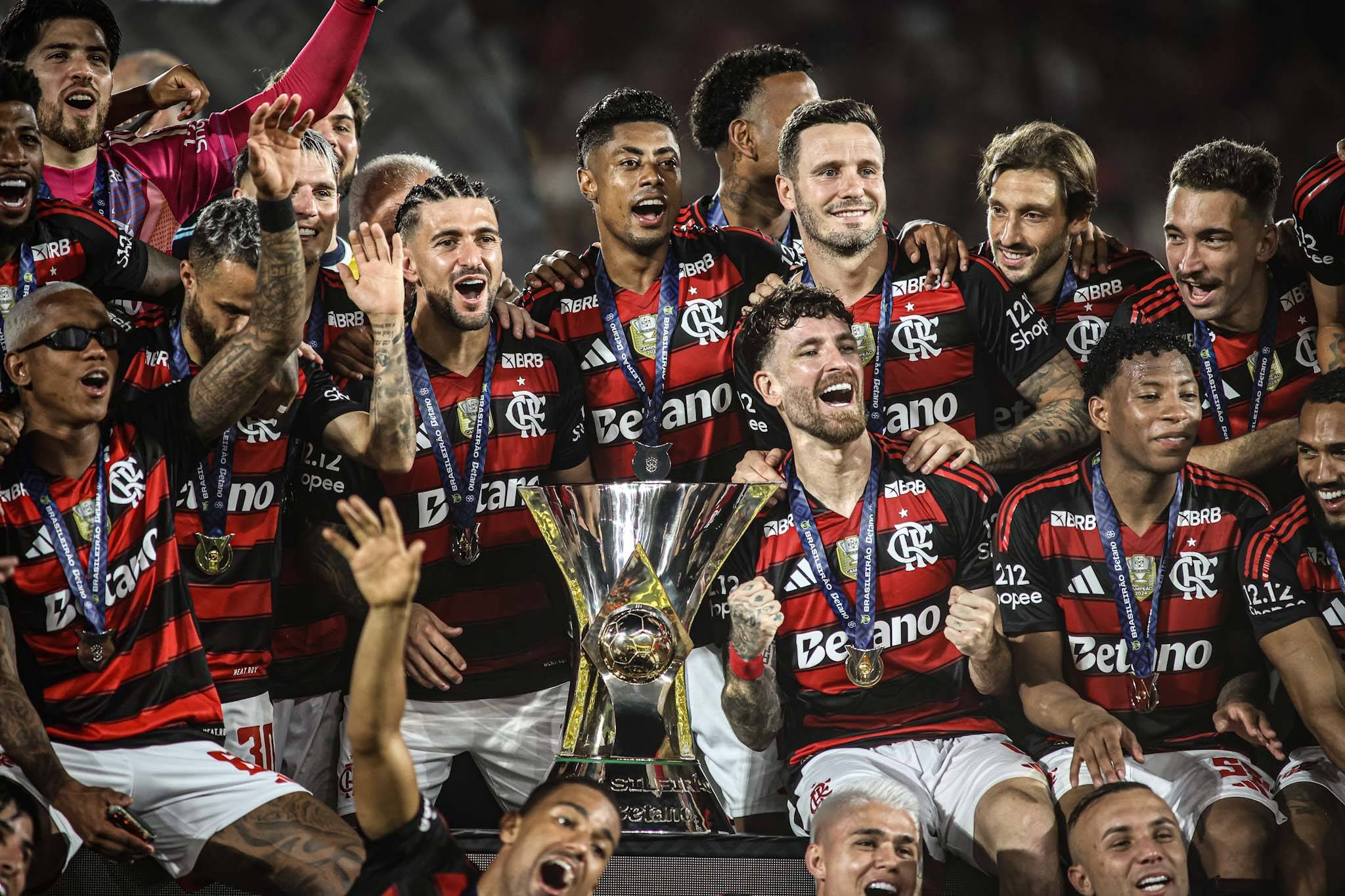 GE TV e Caz&eacute;TV ter&atilde;o primeiro duelo real com Flamengo na Copa Intercontinental
