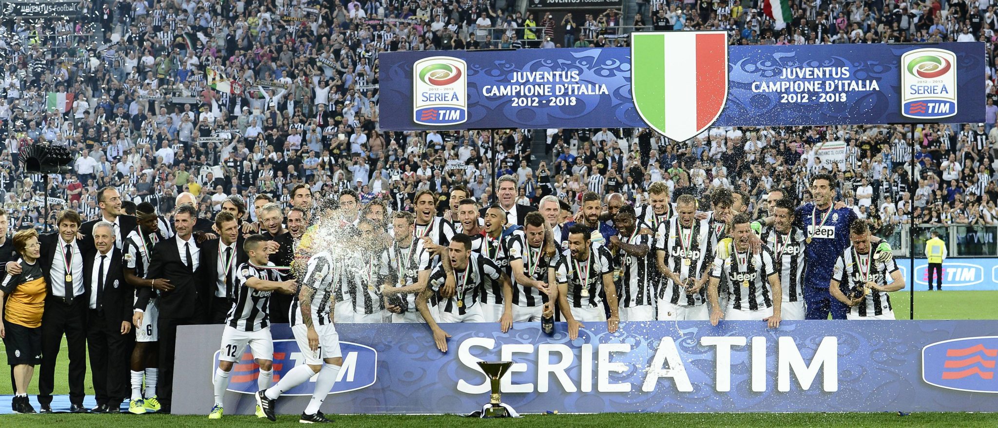Juventus campe&atilde;o italiano da temporada 2012/13 (Foto: Imago)