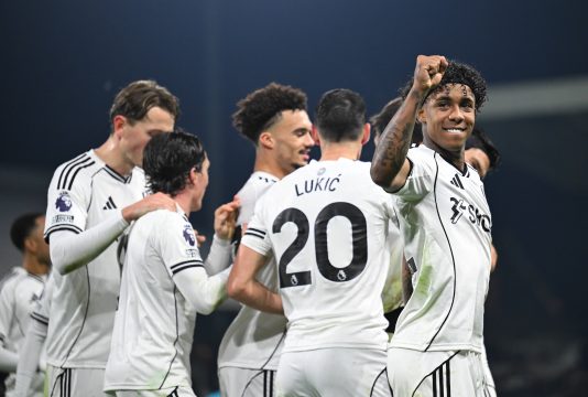 Sob olhares da Sele&ccedil;&atilde;o, ex-Palmeiras se destaca e ex-Vasco &eacute; vil&atilde;o na Premier League