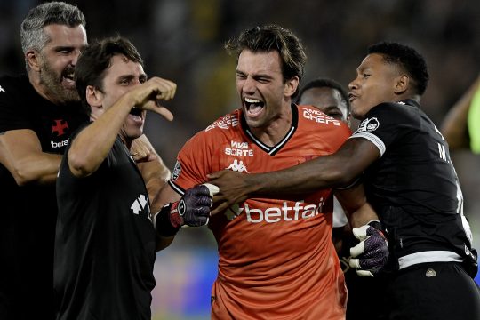Her&oacute;i contra Fluminense, Leo Jardim d&aacute; ao Vasco chance de sonhar grande pela 1&ordf; vez em 14 anos