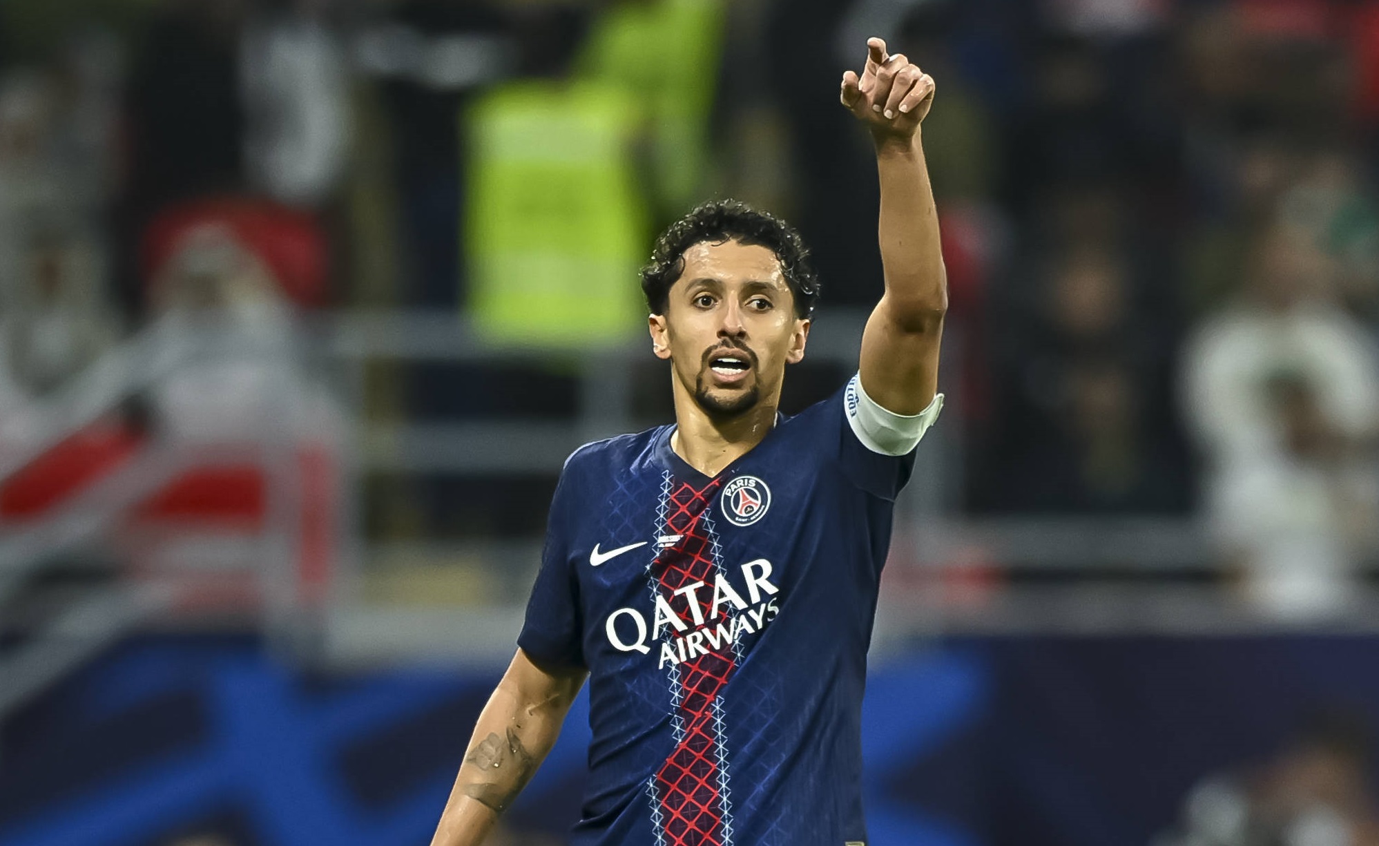 Novo sucessor de Marquinhos? PSG quer contratar zagueiro de R$ 290 milh&otilde;es