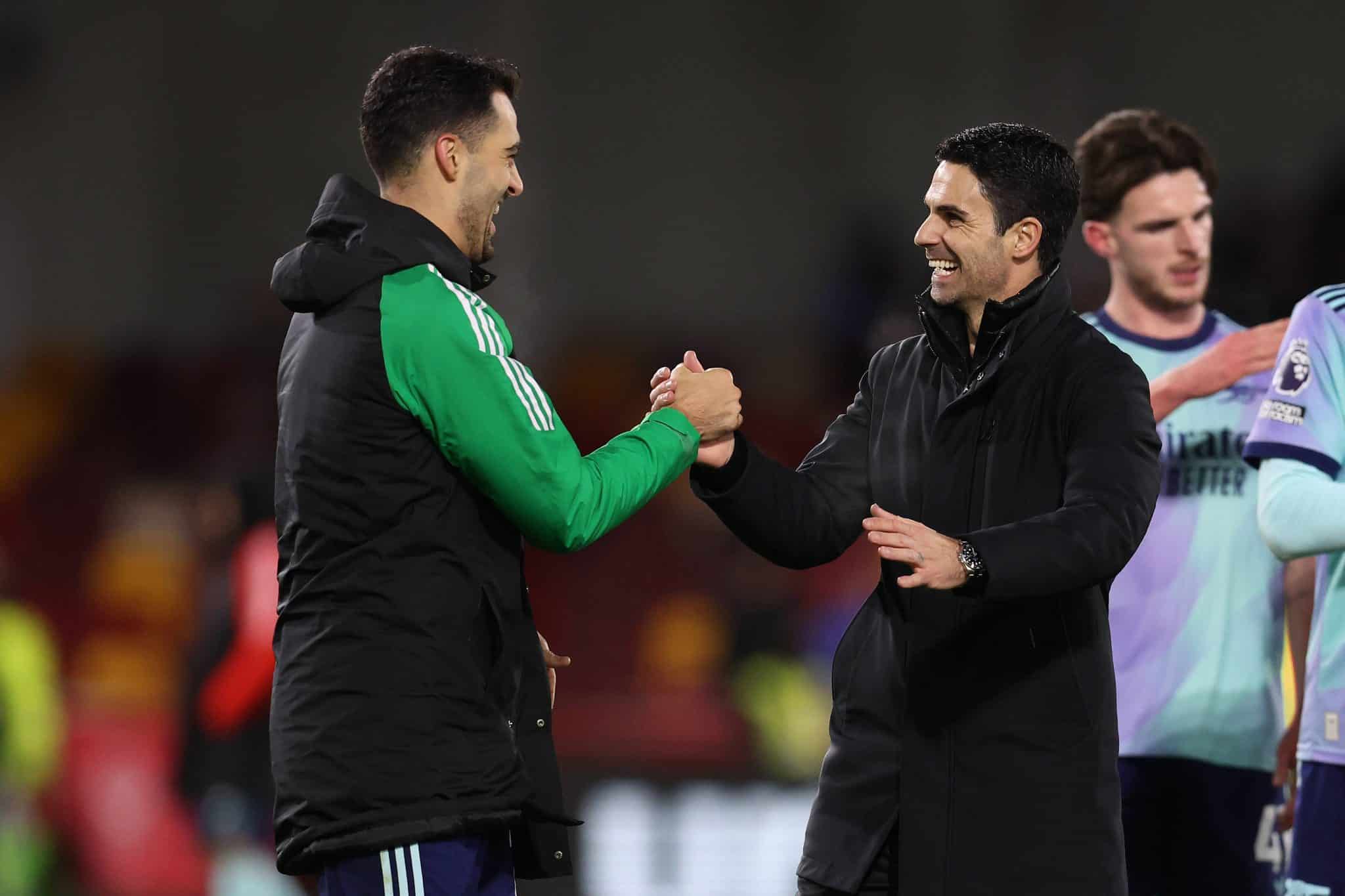 Arteta e Merino se cumprimentam ap&oacute;s jogo do Arsenal