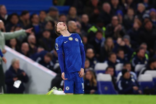 Chelsea tem gol &lsquo;quase ol&iacute;mpico&rsquo; e Est&ecirc;v&atilde;o reserva em derrota de virada para o Villa