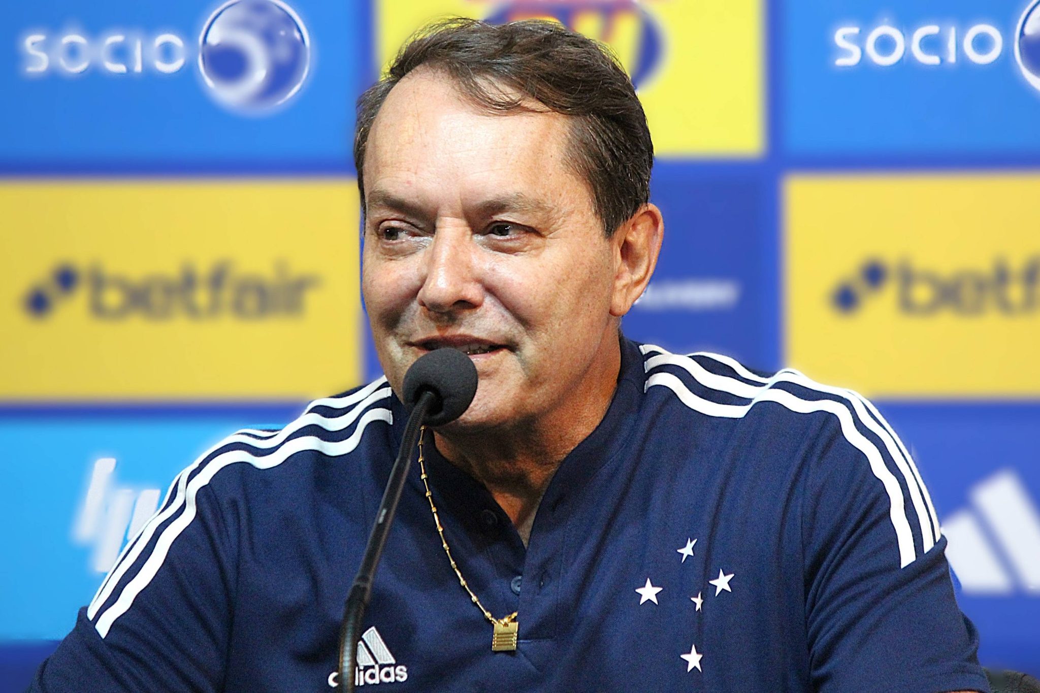 O que falta para o Cruzeiro ser campe&atilde;o brasileiro? Pedrinho BH responde