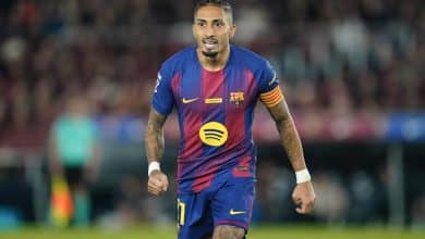 Raphinha salva o Barcelona com doblete e consolida p&oacute;dio de recordes em LaLiga