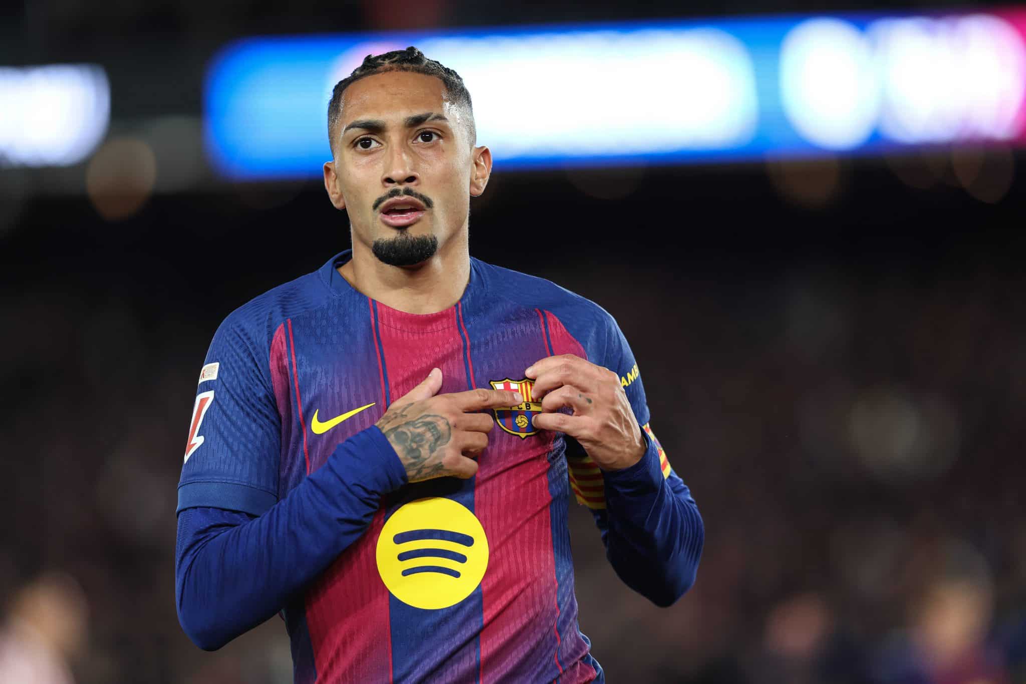 Atl&eacute;tico for&ccedil;a estrat&eacute;gia &lsquo;manjada&rsquo; contra Barcelona, que vira com diferencial de Raphinha