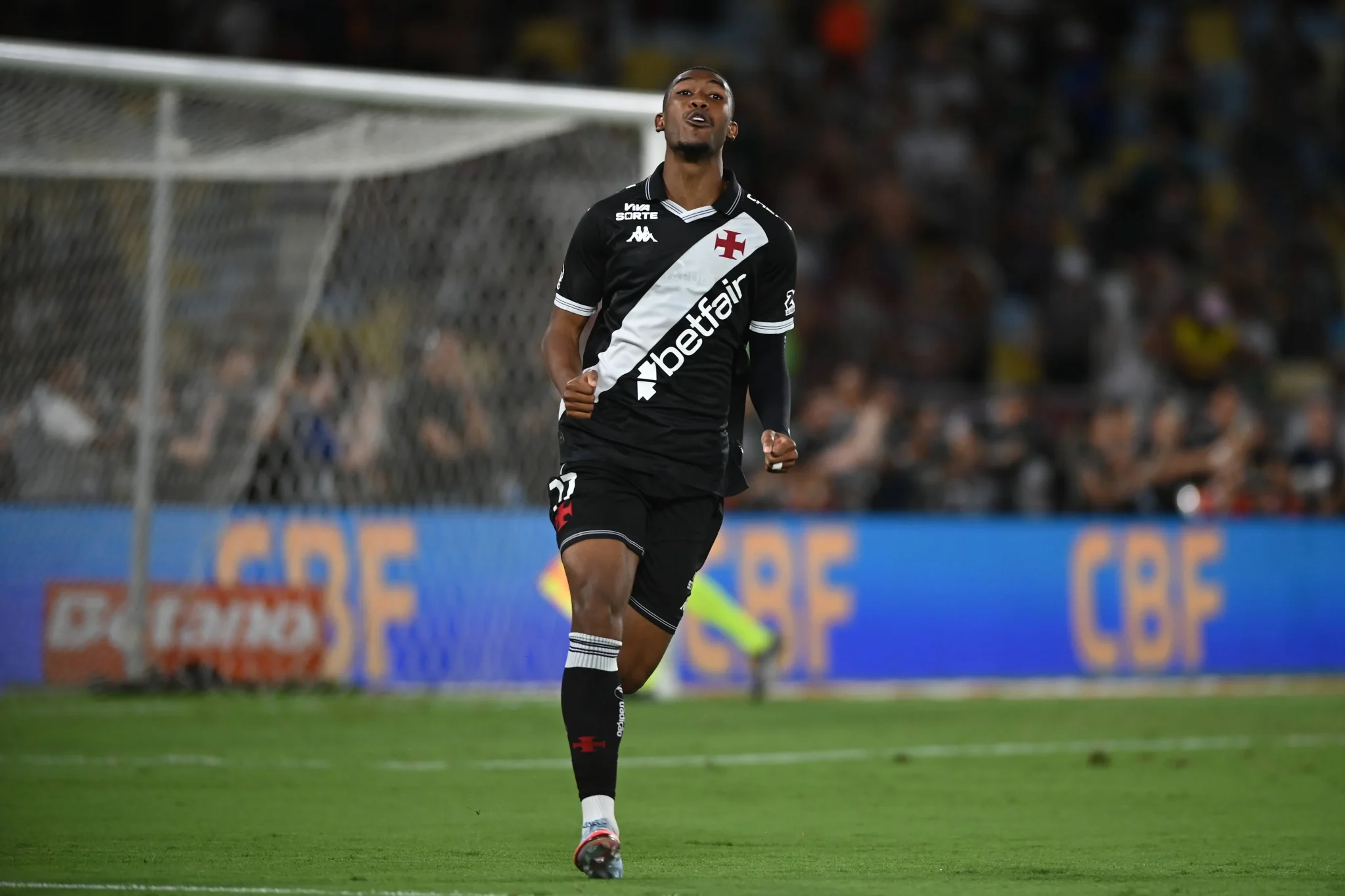 Rayan, atacante do Vasco.