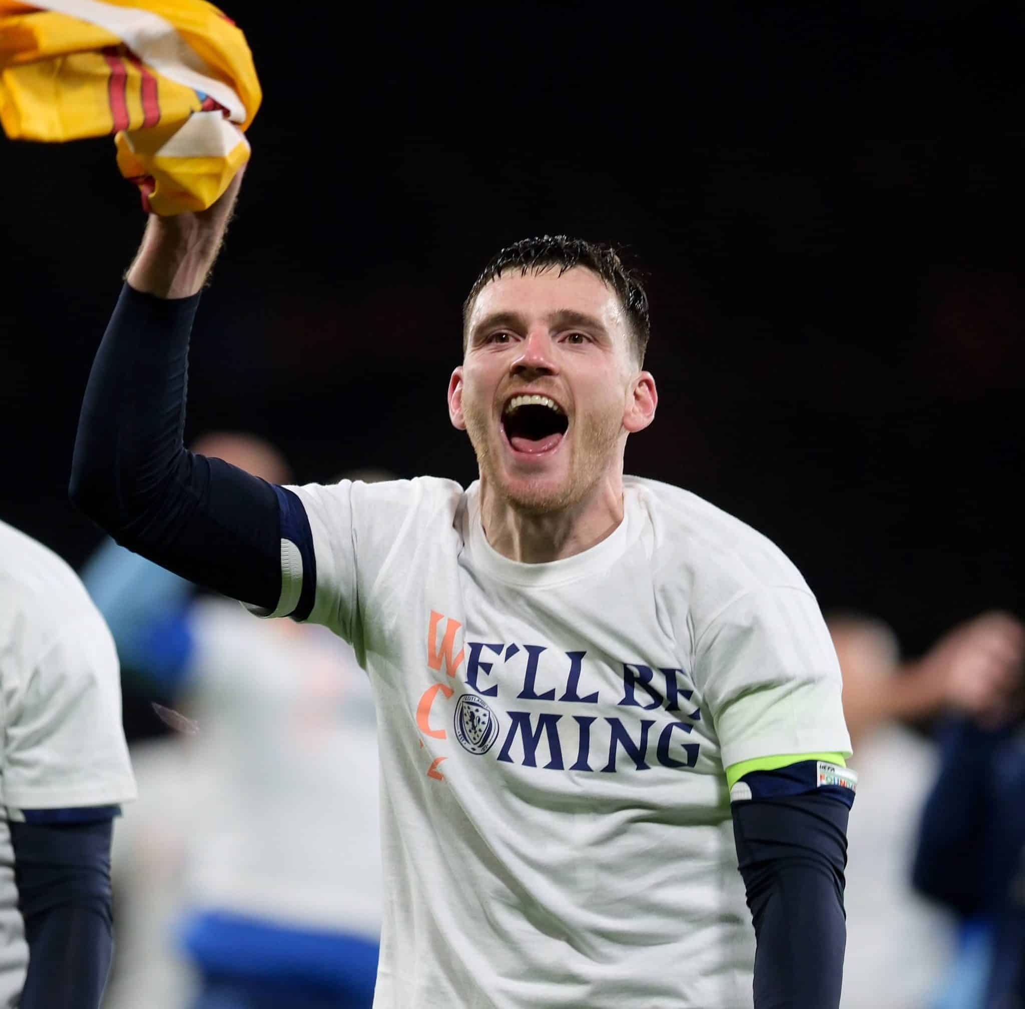 Robertson comemora classifica&ccedil;&atilde;o da Esc&oacute;cia para a Copa do Mundo