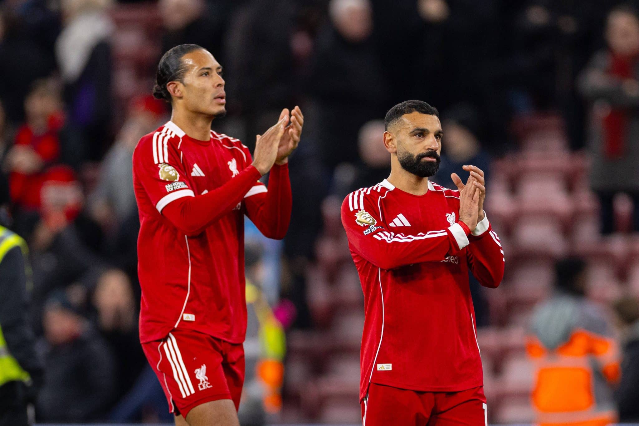 &lsquo;Espero que fique, mas n&atilde;o fa&ccedil;o ideia&rsquo;: Van Dijk desabafa sobre Salah no Liverpool