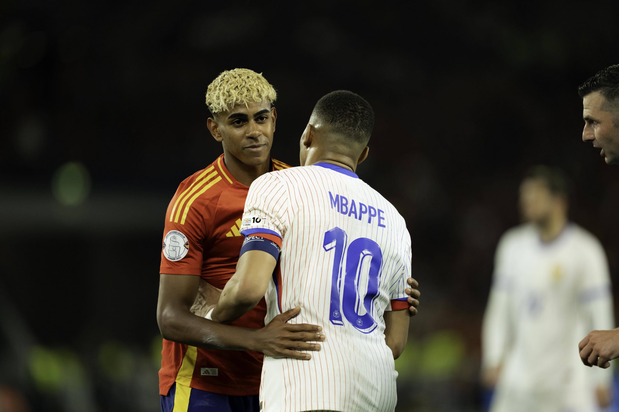 Lamine Yamal supera recorde absurdo de Mbapp&eacute; na Champions League