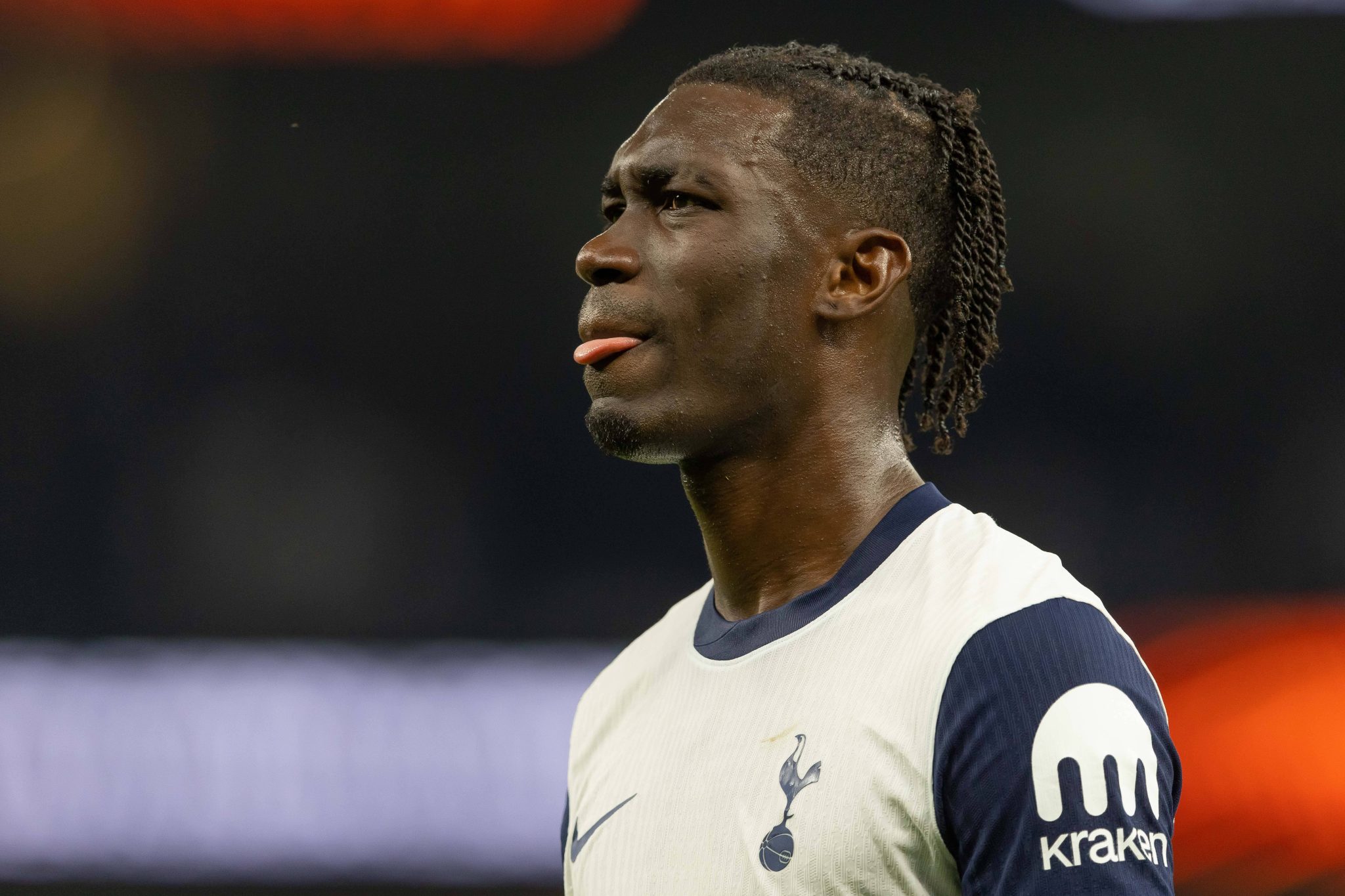 &lsquo;P&acirc;nico, depress&atilde;o, paranoia&rsquo;: Volante do Tottenham desabafa ap&oacute;s ser flagrado com droga ilegal