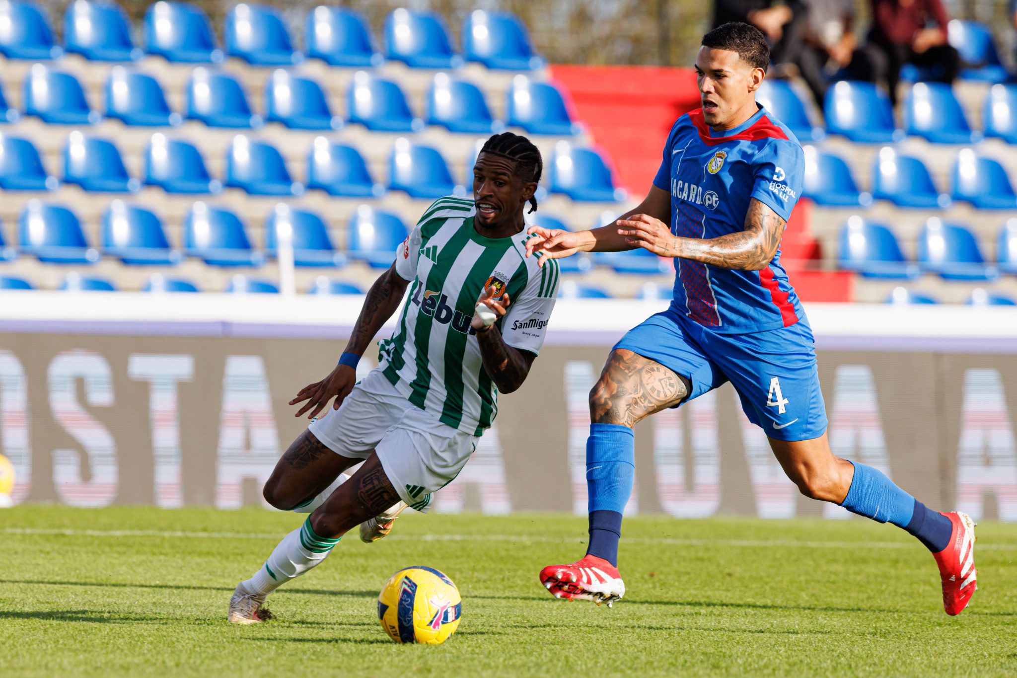 Andr&eacute; Luiz pelo Rio Ave