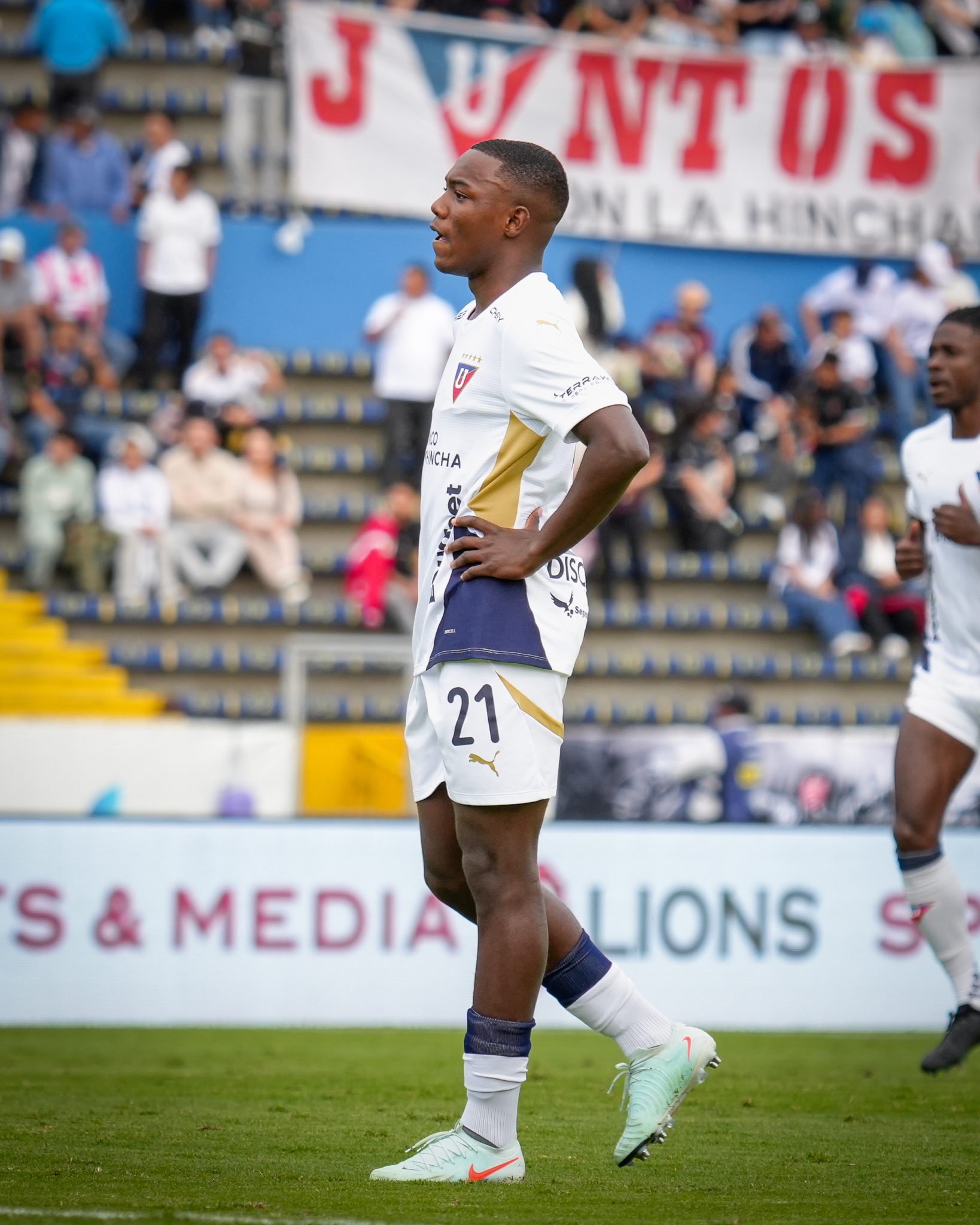 Ederson Castillo pela LDU. Foto: Divulga&ccedil;&atilde;o/LDU