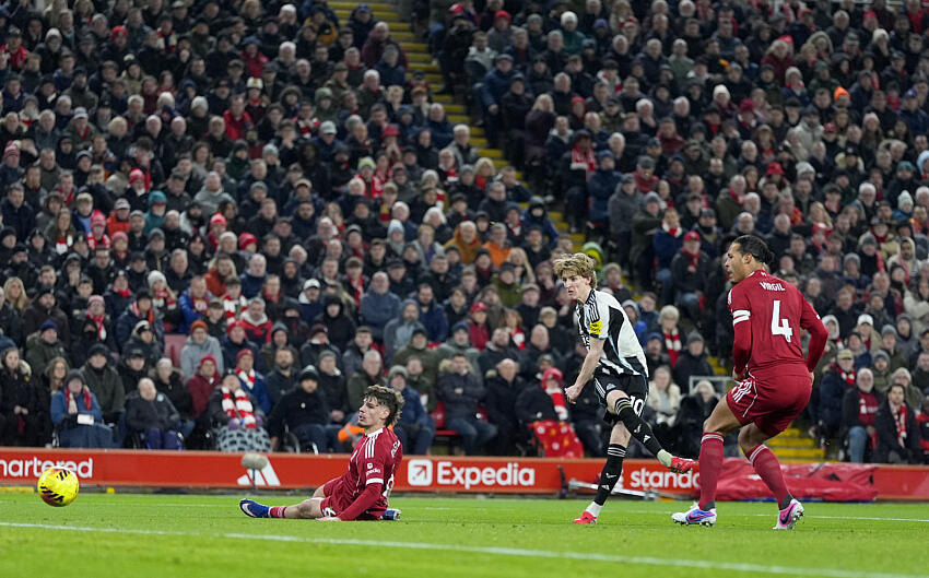Liverpool x Newcastle pela Premier League (Foto: Iconsport)
