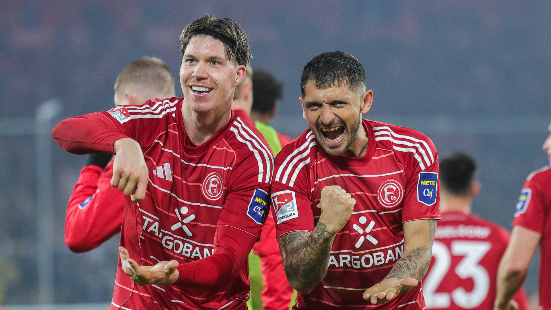 51 mil pessoas no est&aacute;dio de gra&ccedil;a: Por que time alem&atilde;o n&atilde;o cobrou ingressos de torcedores