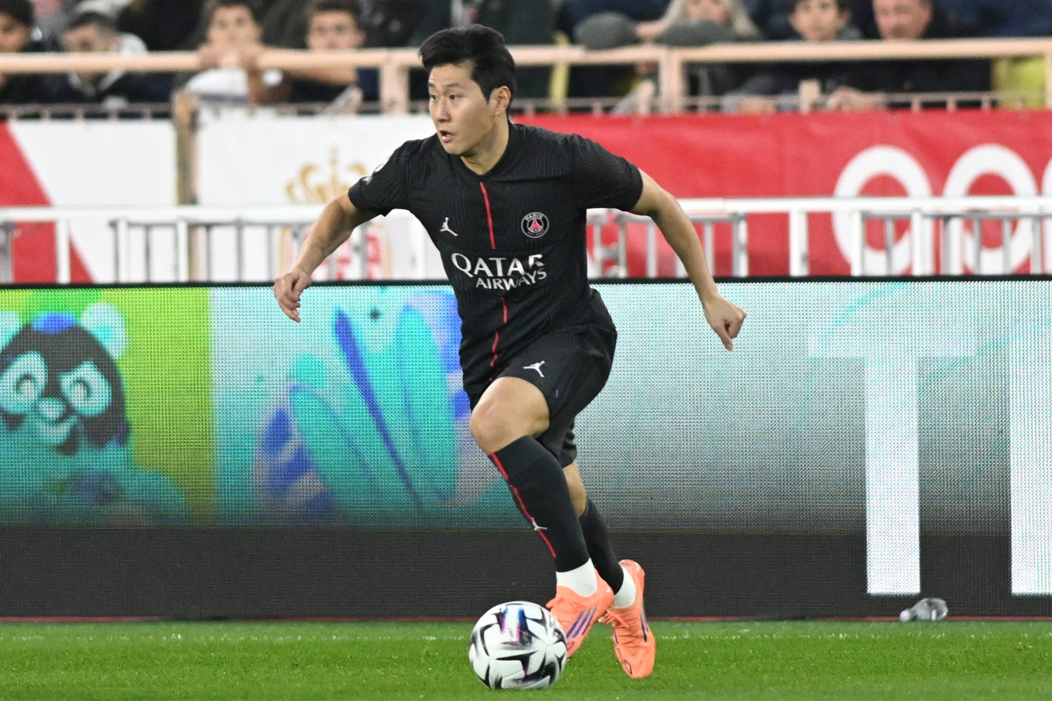 O meia-atacante do PSG, Lee, em jogo da Ligue 1