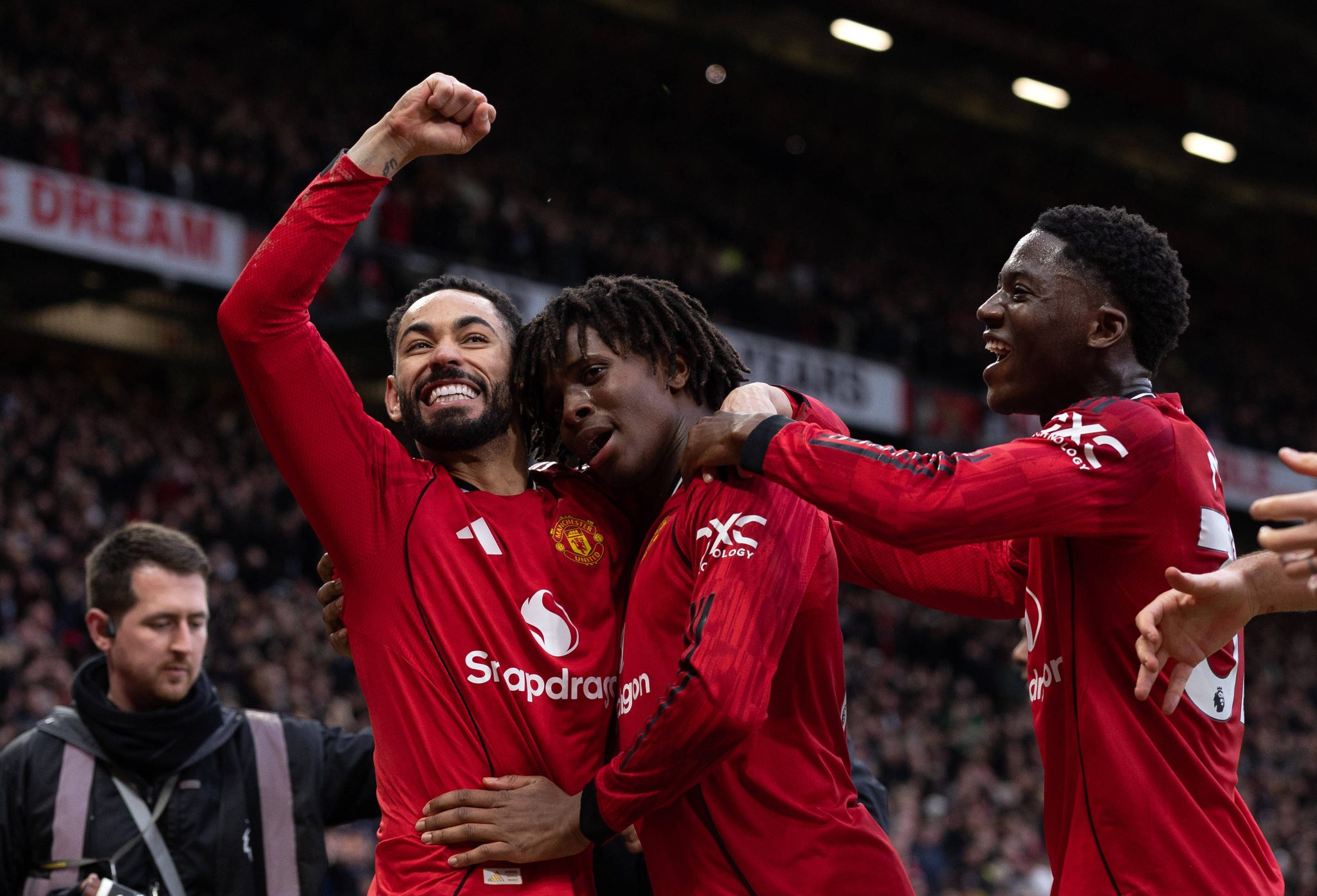 Manchester United quer refor&ccedil;ar duas &aacute;reas-chave e mira jogadores de Barcelona e Juventus