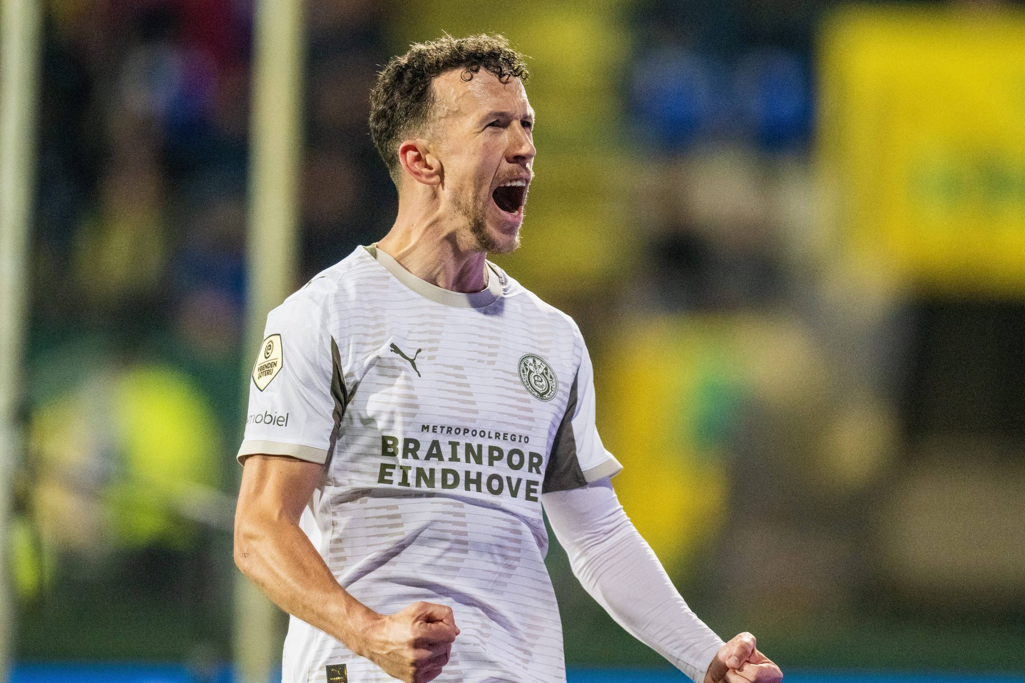 Perisic celebra gol do PSV