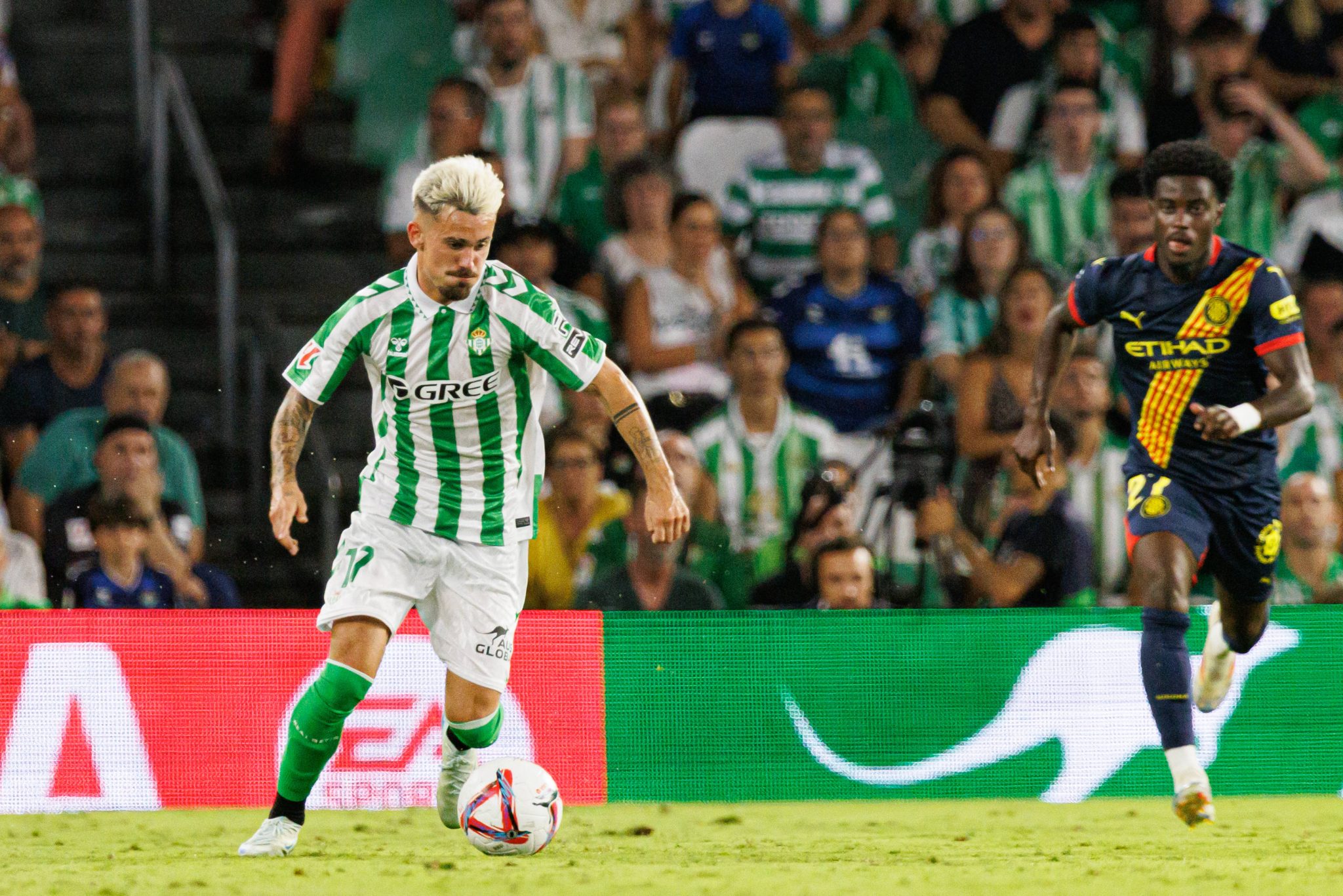 Rodri S&aacute;nchez em atua&ccedil;&atilde;o pelo Betis (Foto: Imago)