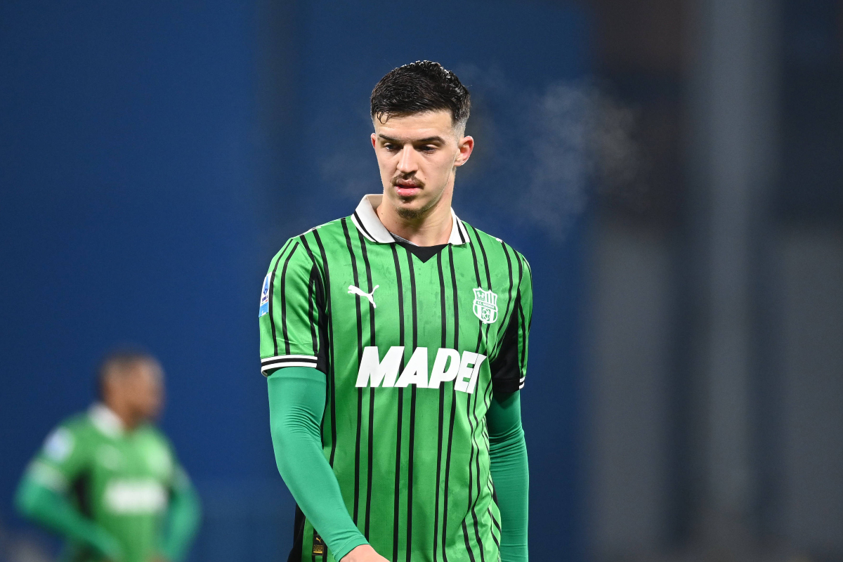 Manchester United enfrenta concorr&ecirc;ncia da Premier League e da Europa por zagueiro da Serie A