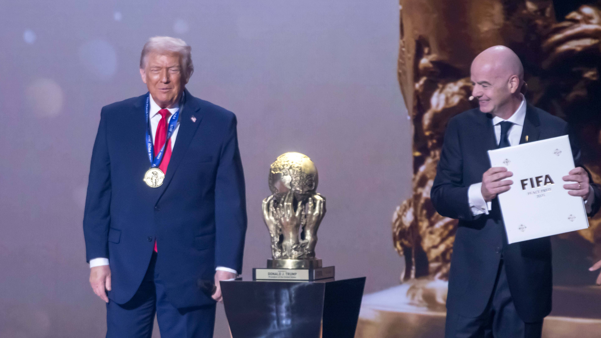 &lsquo;Profundo constrangimento&rsquo; atinge a Fifa em rela&ccedil;&atilde;o ao pr&ecirc;mio da paz concedido a Trump