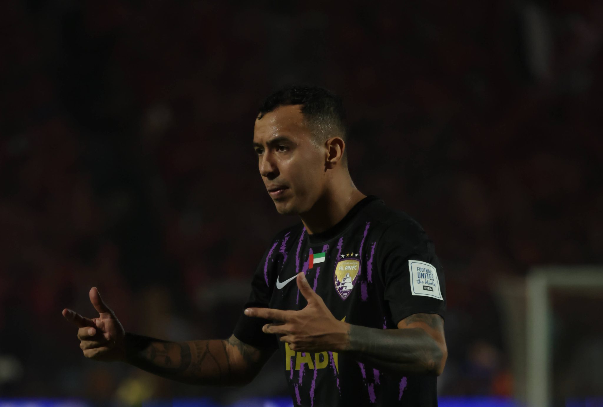 Alejandro Romero em a&ccedil;&atilde;o pelo Al Ain