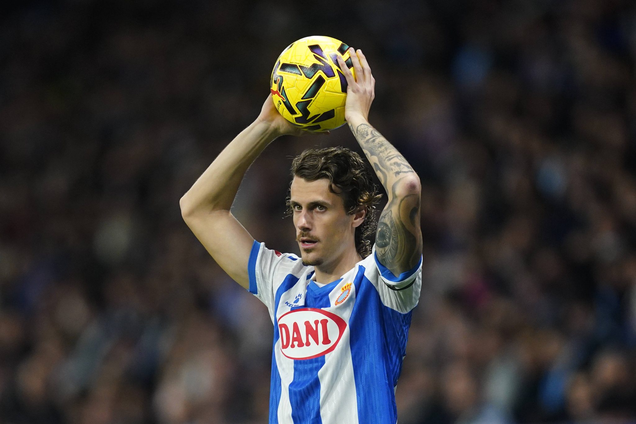 Barcelona monitora lateral que &lsquo;freou&rsquo; Yamal e virou assunto no vesti&aacute;rio p&oacute;s-cl&aacute;ssico