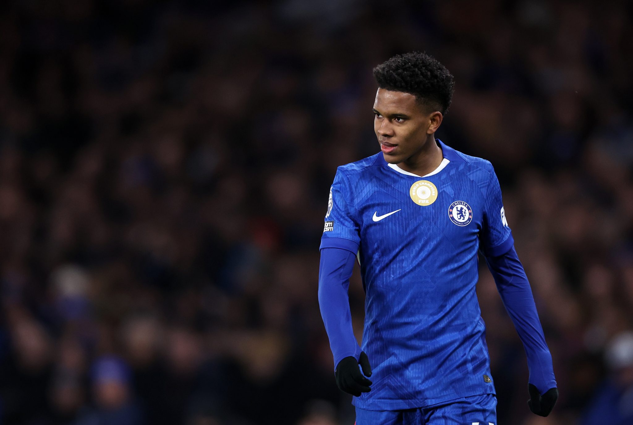 &lsquo;Faz coisas m&aacute;gicas&rsquo;: O plano do novo t&eacute;cnico do Chelsea para potencializar Est&ecirc;v&atilde;o